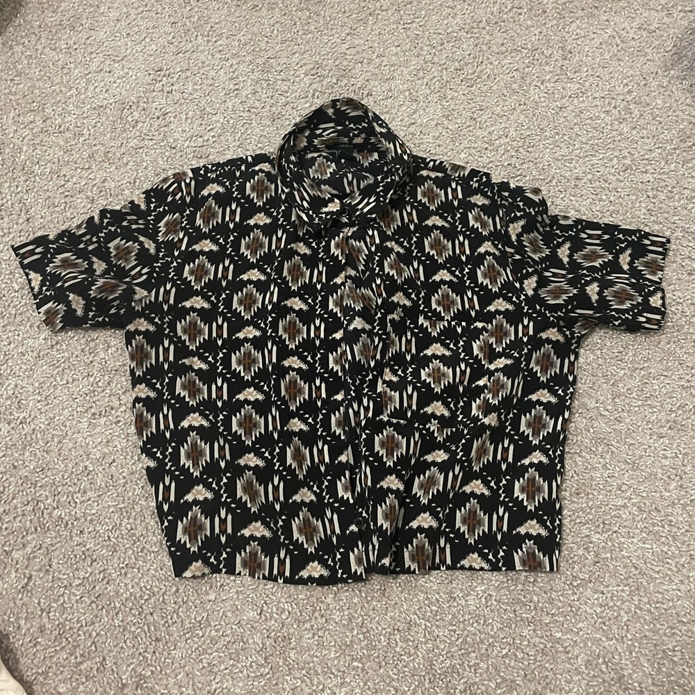 forever 21 collared button up crop top with a fun print